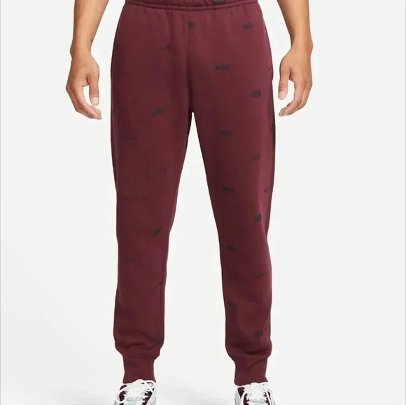 Nike Club+ AOP Basketball Pullover Hoodie and sweatpant set - Picture 2 of 12